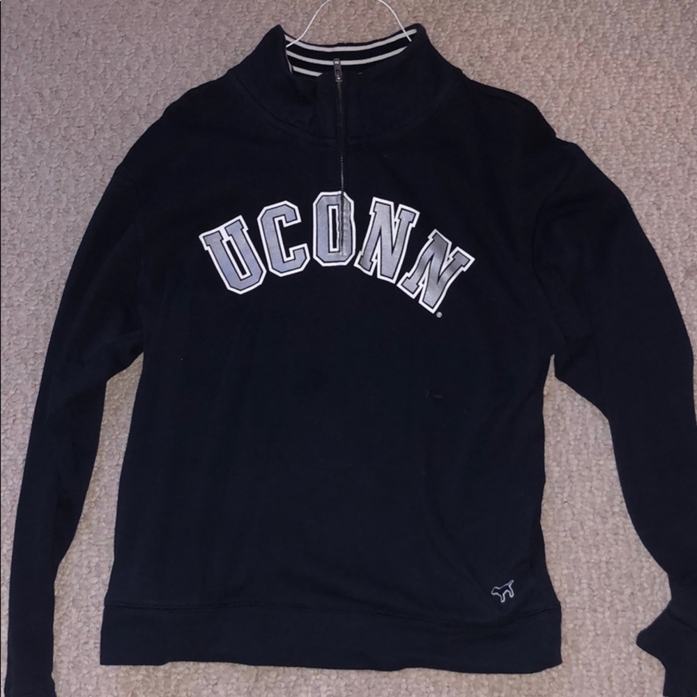 VS PINK u of Connecticut 1/2 zip